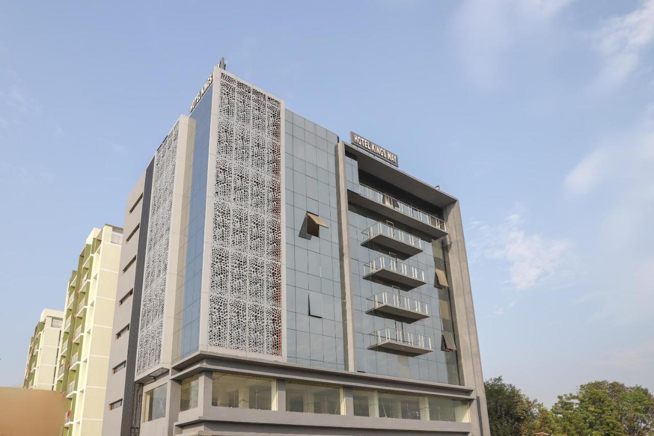 Oyo 35659 Hotel Kingsway Ahmedabad Exterior photo